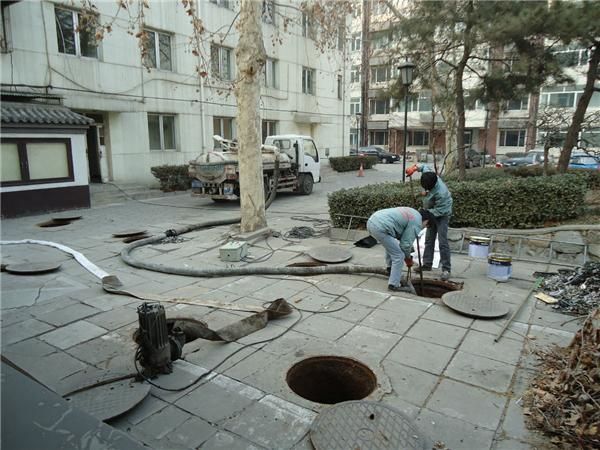 青岛李村疏通污水管道（青岛张村河污水处理厂）